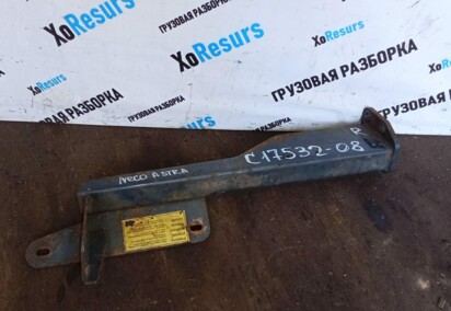 Кронштейн переднего крыла правый верхний - Iveco Astra 6x6 (Astra) - c17532-08