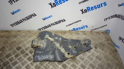 Кронштейн переднего крыла левый - Scania 8x4 4 series миксер (4-Series) (1434321) - c16368-30