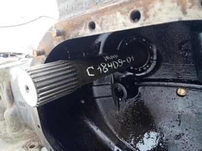 Вал проходного редуктора - MAN TGS 6x4 самосвал (TGS) - c18409-01