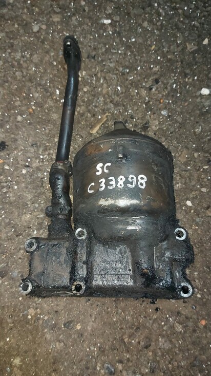 центрифуга корпус масляного фильтра - Scania 124 (124) (1484377) - c33898